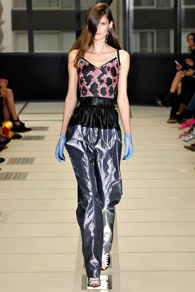Look 40